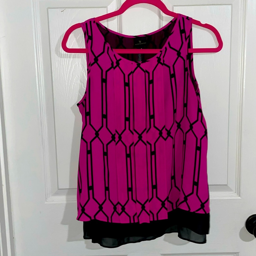 Sleeveless pink and black shirt